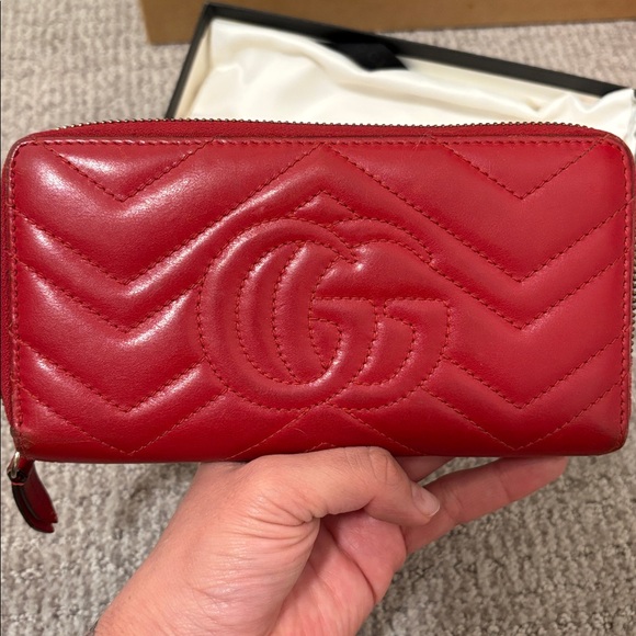 Gucci Red Quilted Leather Wallet - Picture 7 of 7